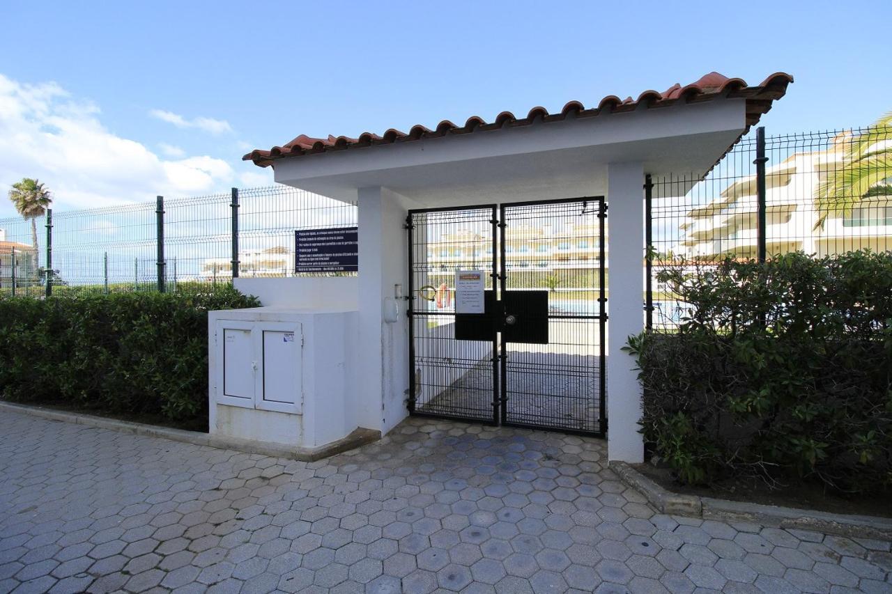 Armacao De Pera Brightness With Pool By Homing Apartment Bagian luar foto