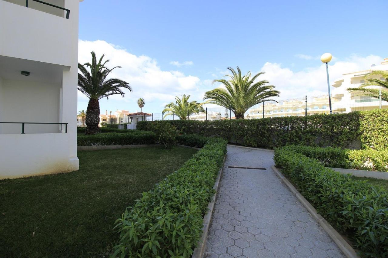 Armacao De Pera Brightness With Pool By Homing Apartment Bagian luar foto