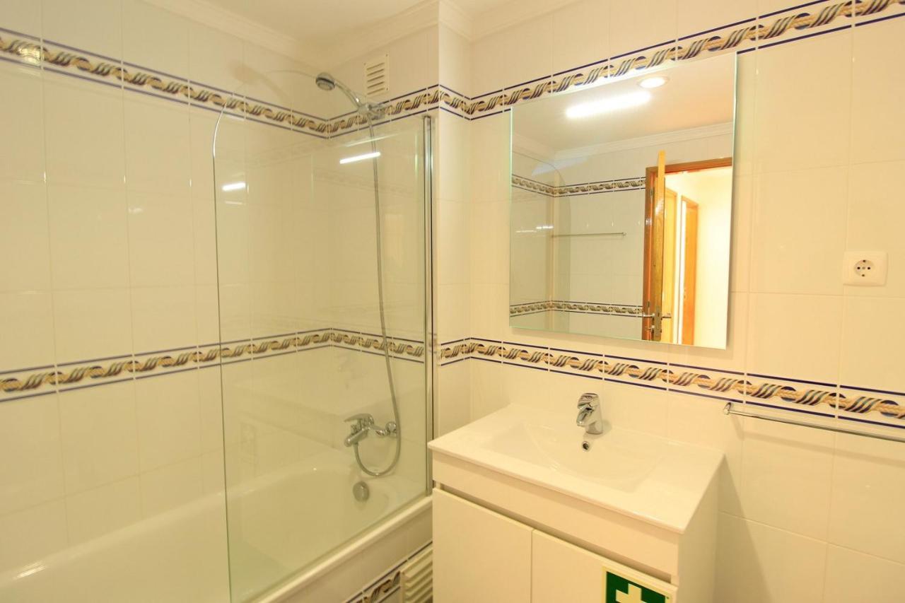 Armacao De Pera Brightness With Pool By Homing Apartment Bagian luar foto