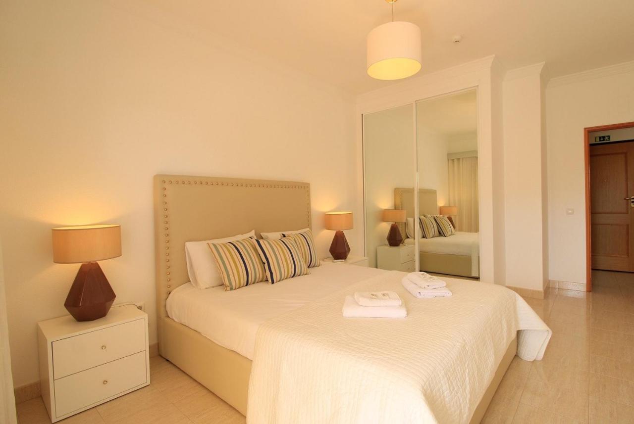 Armacao De Pera Brightness With Pool By Homing Apartment Bagian luar foto
