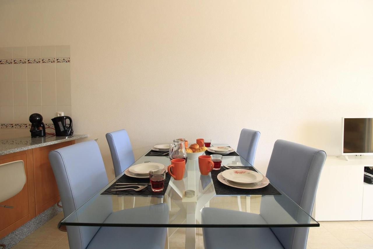 Armacao De Pera Brightness With Pool By Homing Apartment Bagian luar foto