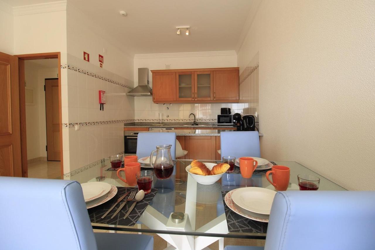 Armacao De Pera Brightness With Pool By Homing Apartment Bagian luar foto