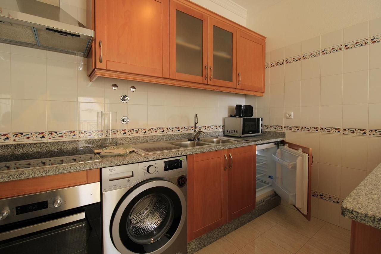 Armacao De Pera Brightness With Pool By Homing Apartment Bagian luar foto